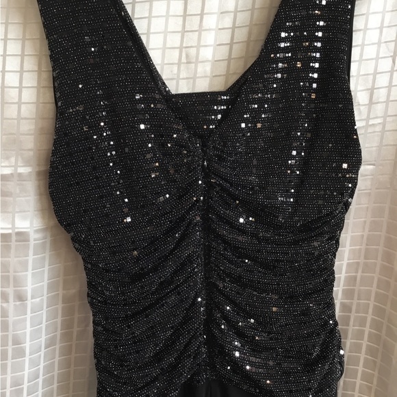 R&M Richards Women's Sequined Metallic Knit Jumpsuit - Picture 4 of 7